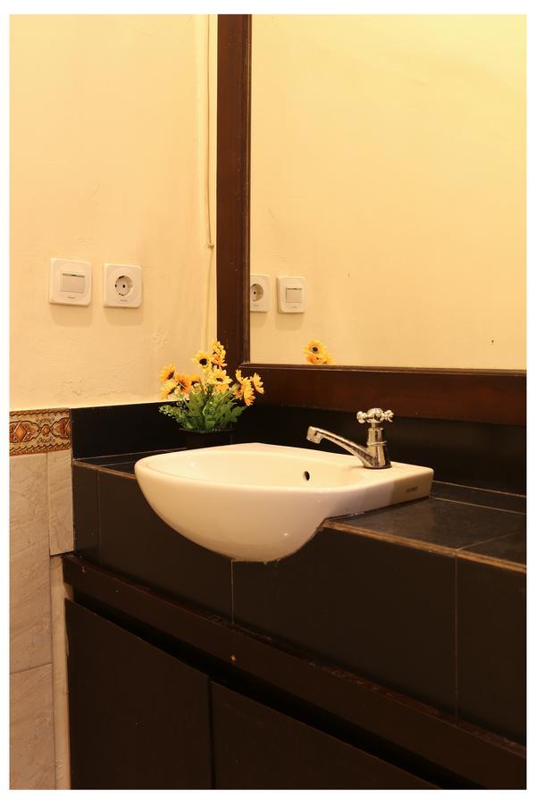 Donna Homestay Sanur Exteriör bild