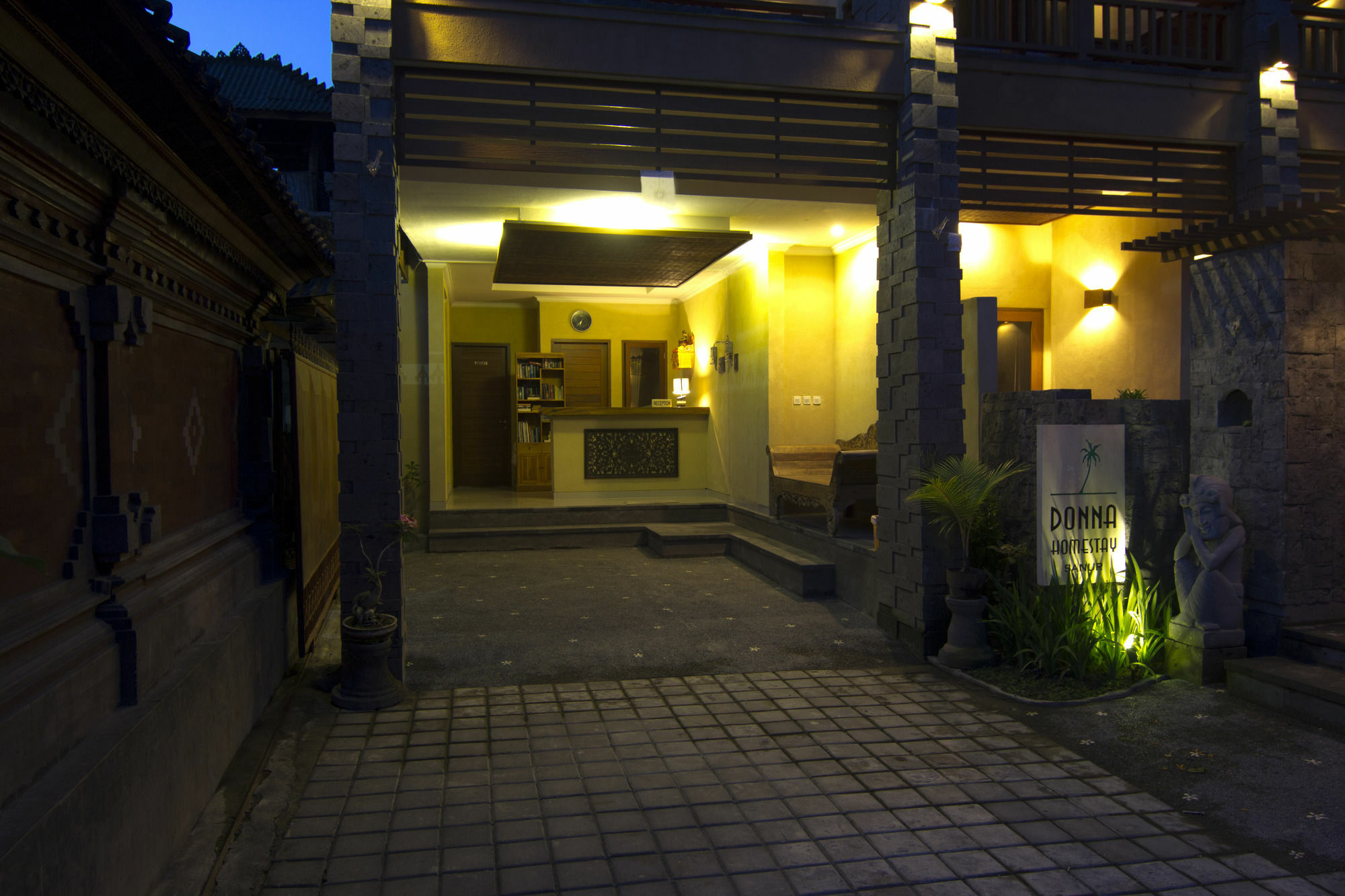 Donna Homestay Sanur Exteriör bild
